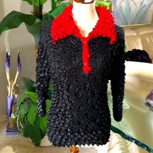 🌸BUNDLE 3/25🌸. S-L FUN TOPS. ONE SIZE.